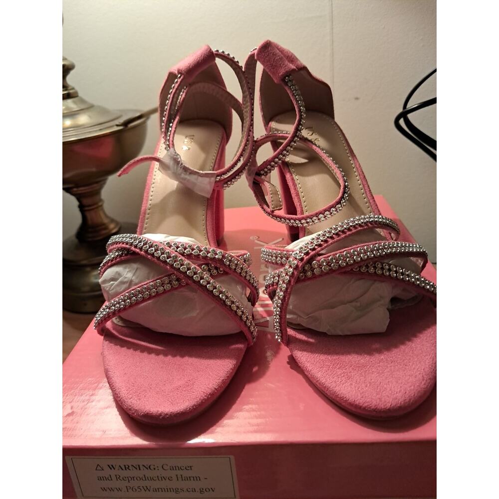 Allegra K Watermelon Colored Heels With Rhinestones Size 8